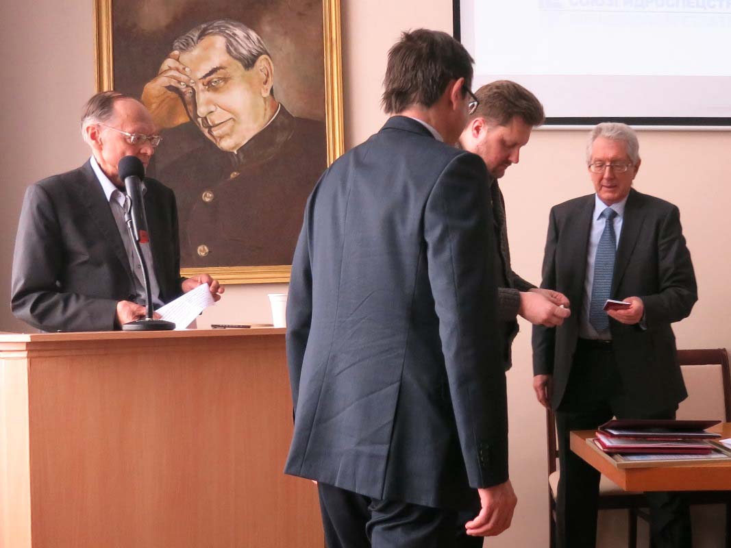 награждение И.В. Колыбина медалью Н.М. Герсеванова