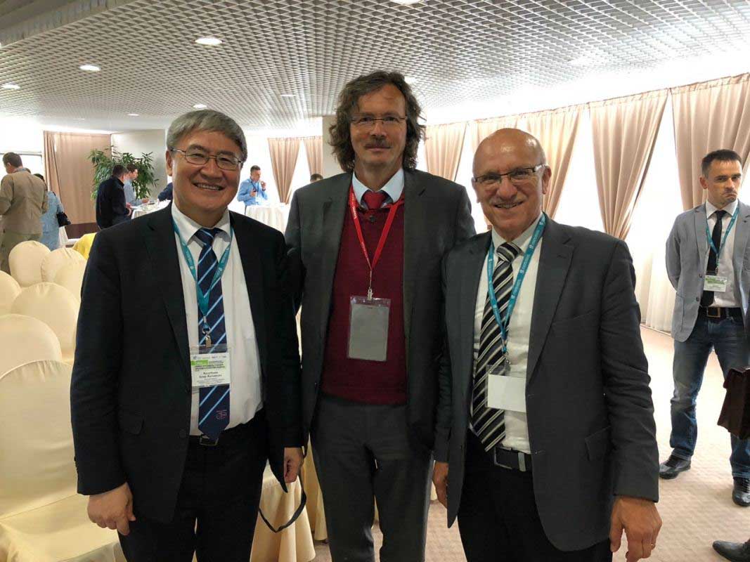 проф. А.Ж. Жусупбеков вместе с представителями компании PTC-Fayat (France) Eeskeleers Michel & Wolfram Ays