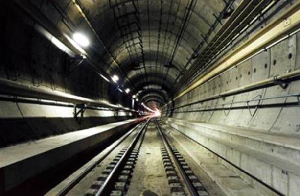 09.Channel_Tunnel-IV.jpg (36 KB)