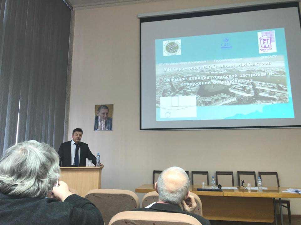 paramonov_2.jpg (68 KB)