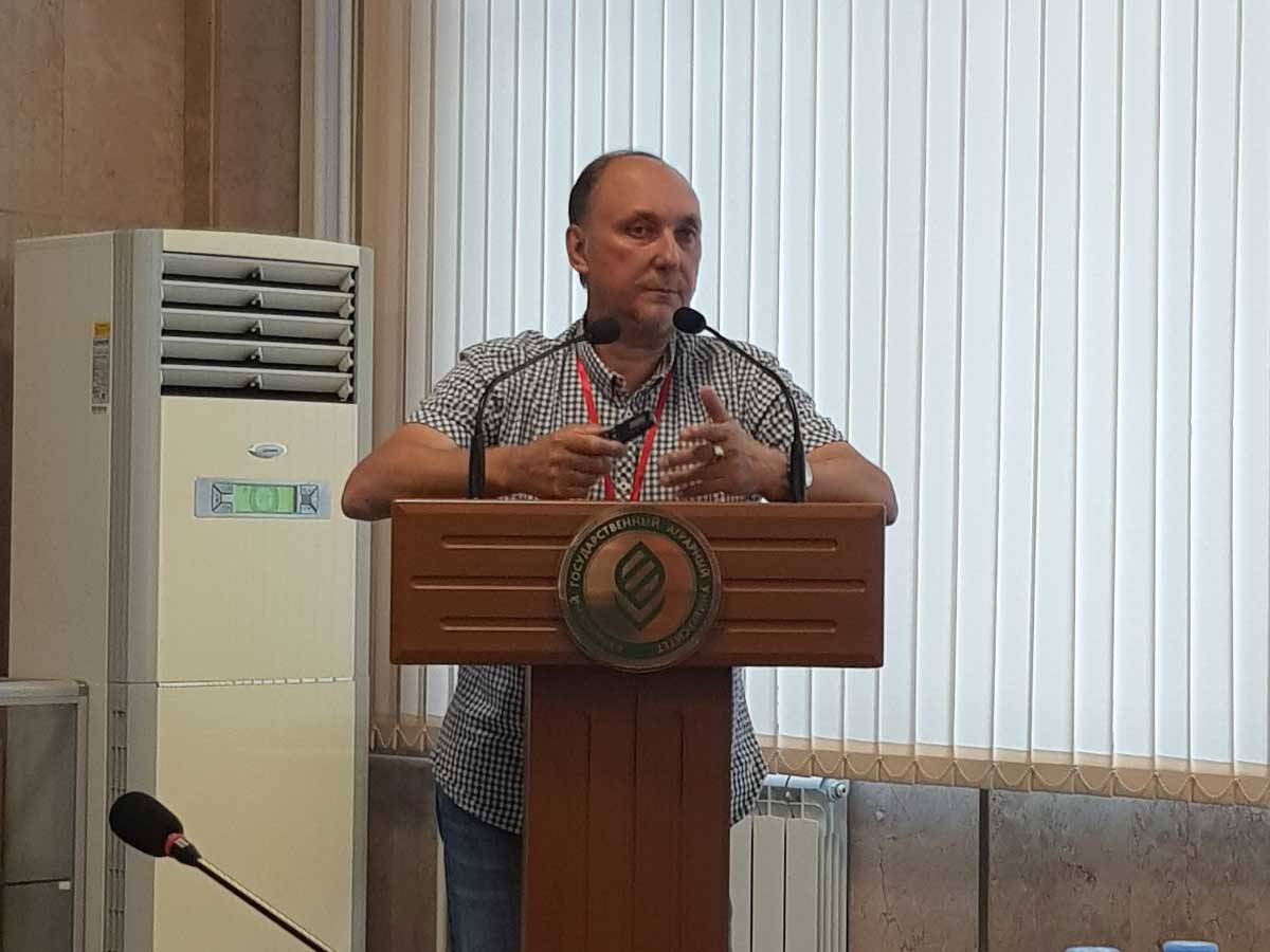 Ponomarev_A_2.jpg (100 KB)