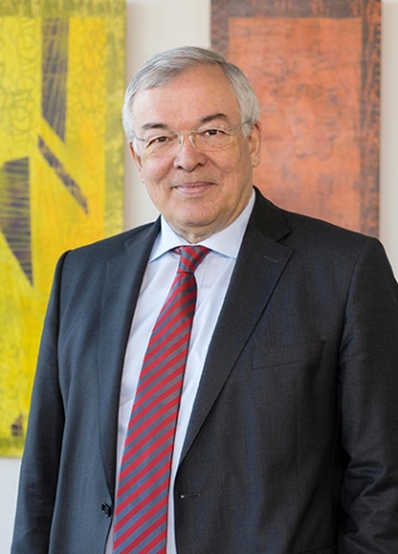 Thomas_Bauer.jpg (126 KB)