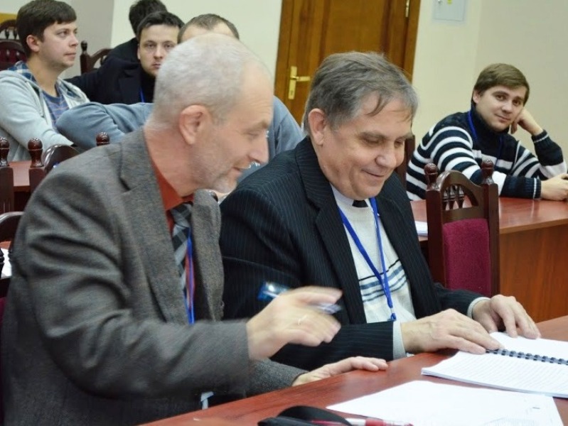 Ю.Л. Винников и О.А. Савицкий