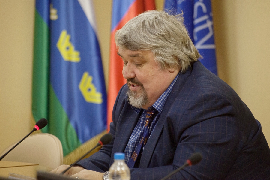 Член экспертной комиссии проф. Л.В. Нуждин