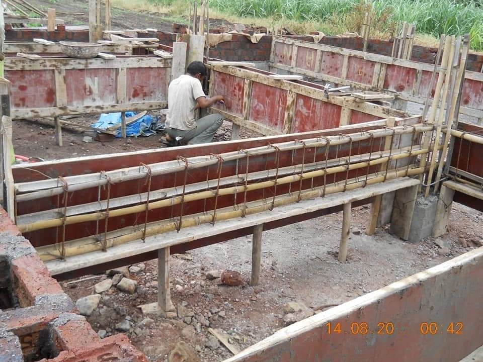 3.bamboo_in_foundation.jpg (231 KB)
