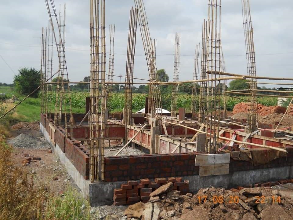 4.bamboo_in_foundation.jpg (202 KB)