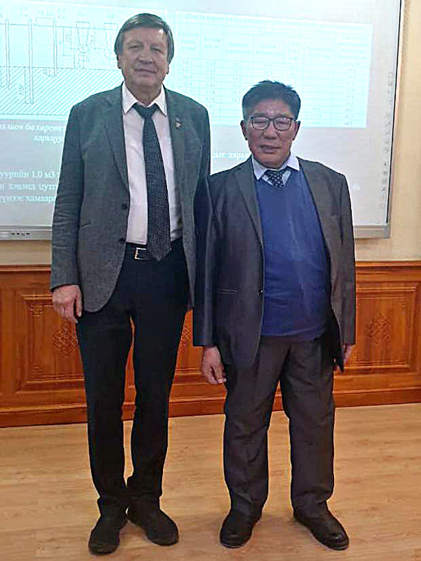 Mongolia_Nyamdorj_3.jpg (121 KB)
