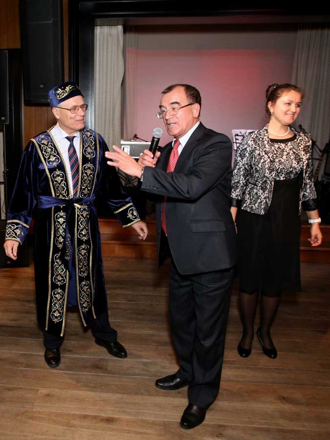 Готман_Мирсаяпов_Королева.jpg (90 KB)